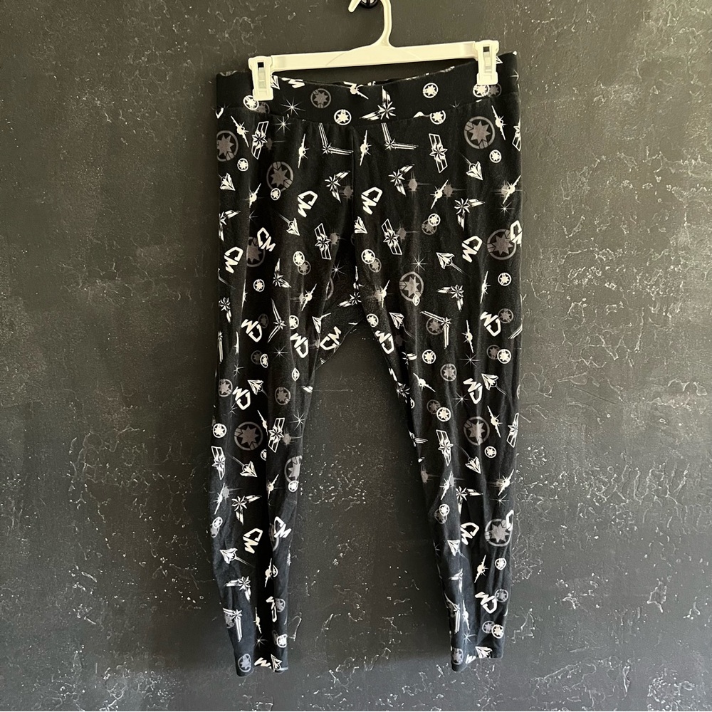 Her Universe Captain Marvel Leggings 2X